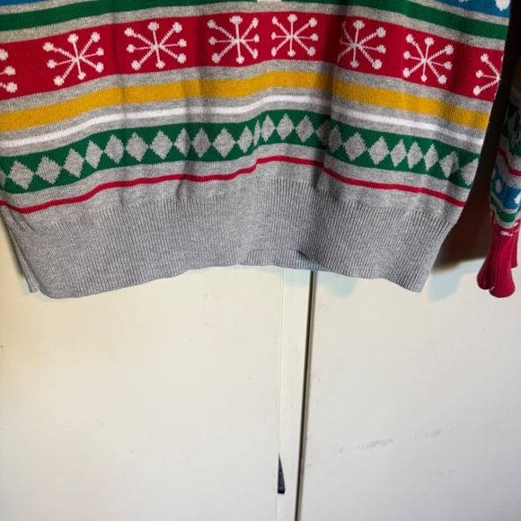 Disney Minnie Mouse Holiday Sweater Snowflakes Size Medium Christmas - Picture 8 of 12